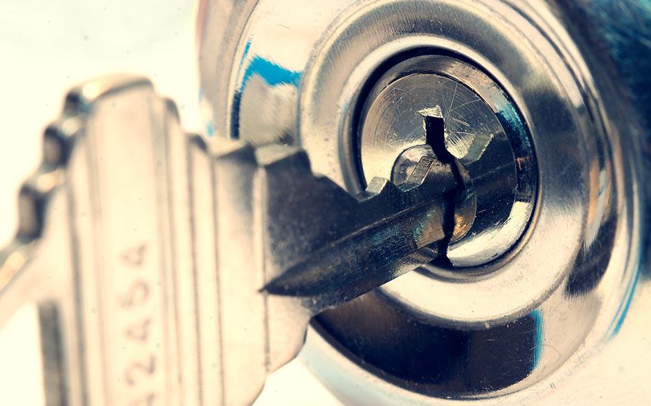 changer une serrure de porte intérieure Parmain